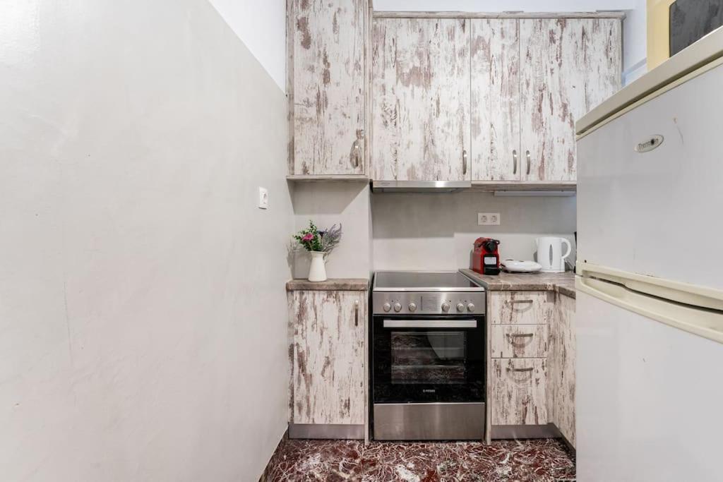 אתונה Downtown Cute Apt In The Heart Of Plaka מראה חיצוני תמונה