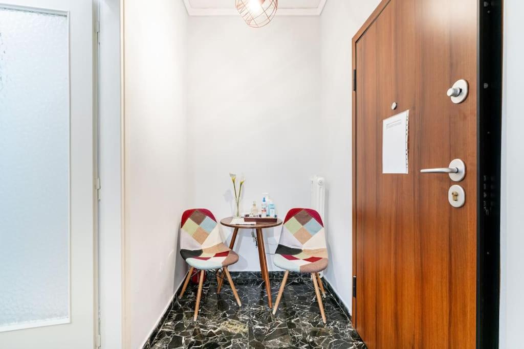 אתונה Downtown Cute Apt In The Heart Of Plaka מראה חיצוני תמונה